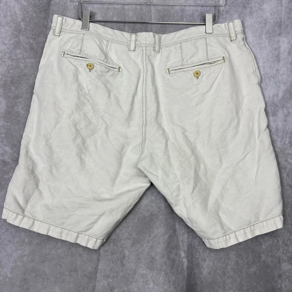 Tommy Bahama Men's Beige Linen Blend Chino‎ Shorts